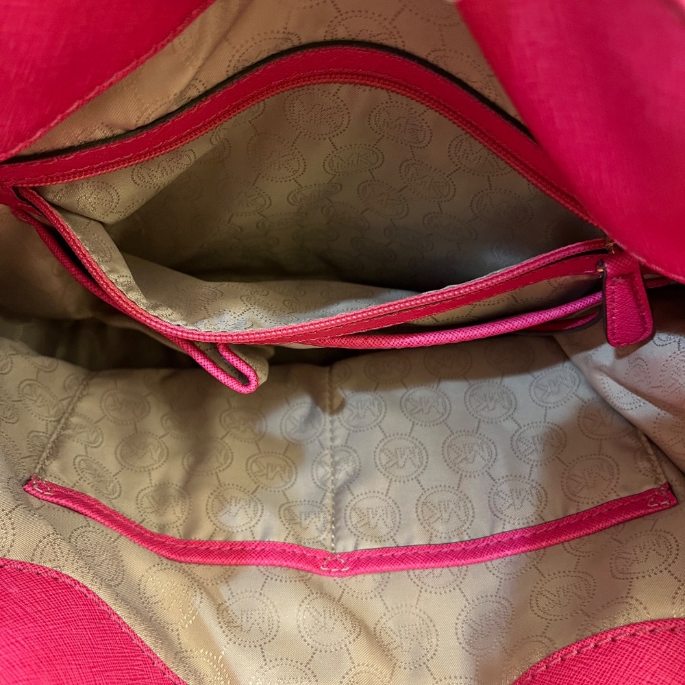 Authentic Hot pink gold studded, Michael Kors tote bag - Picture 5 of 5